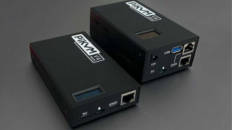 PiKVM 4 Mini and PiKVM 4 Plus models side by side